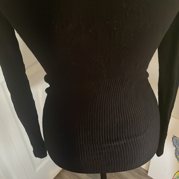 Black long sleeve sweater - Picture 4 of 5